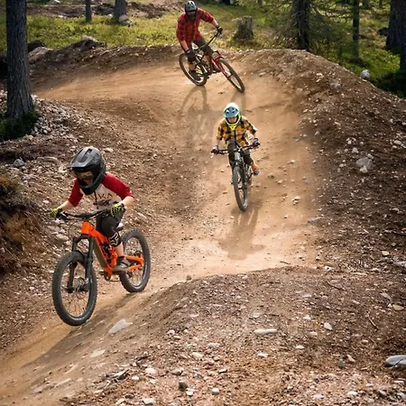 Ski-inn Aurinkorinne * Ruka