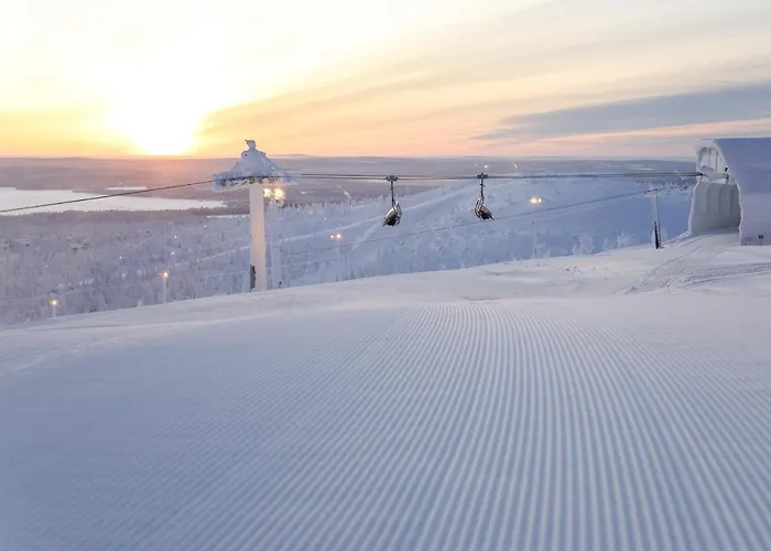 Ski-inn Aurinkorinne * 루카