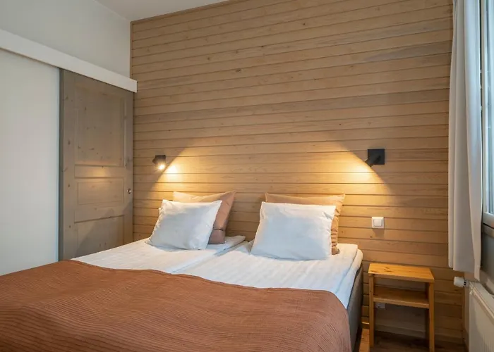 Ski-inn Aurinkorinne * 루카