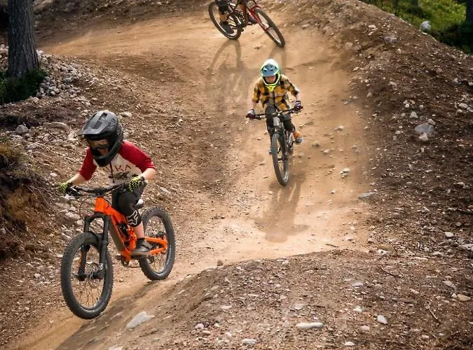 Ski-inn Aurinkorinne * 루카